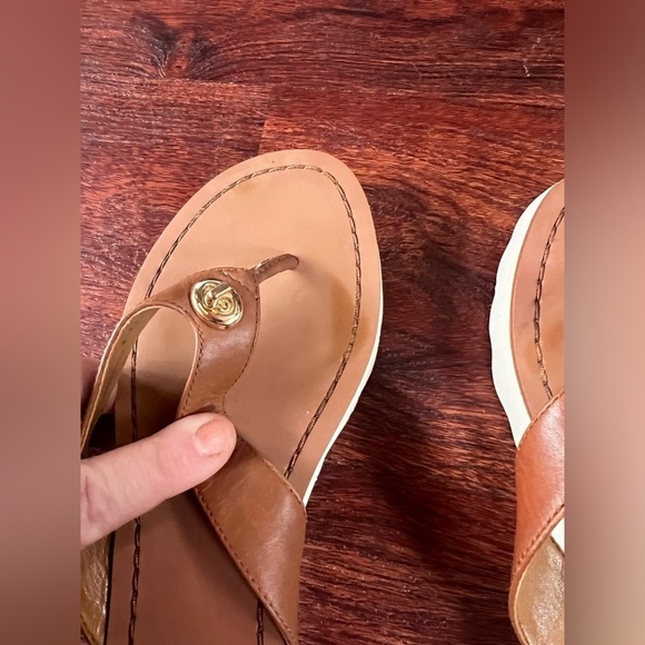 COPY - Coach Shelley flip flops - Picture 7 of 11